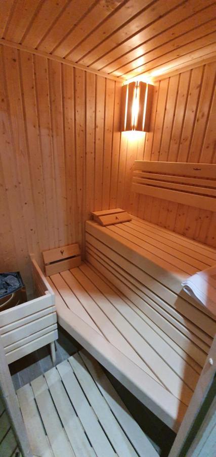 Apartman Nerudovka D 104, Finska Sauna, Garazove Stani Loucna pod Klinovcem Ngoại thất bức ảnh