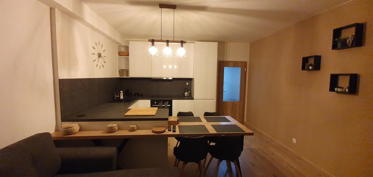 Apartman Nerudovka D 104, Finska Sauna, Garazove Stani Loucna pod Klinovcem Ngoại thất bức ảnh